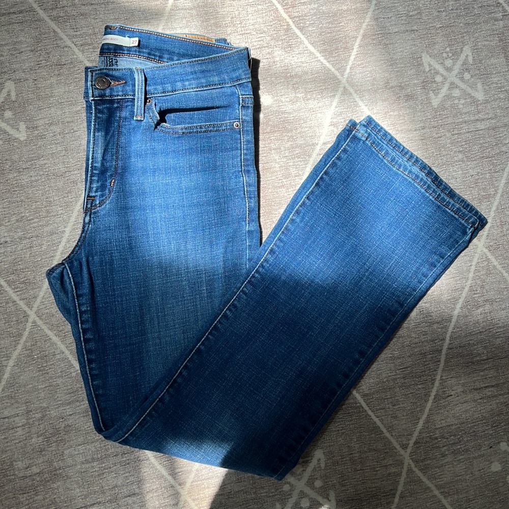 Levis Bootcut Jeans